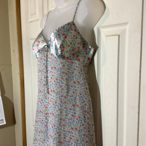 Victoria's Secret Vintage 1990s Y2K Blue Floral Open Front Satin Cami Top Medium - Picture 4 of 16